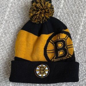 Boston Bruins Hat NWT